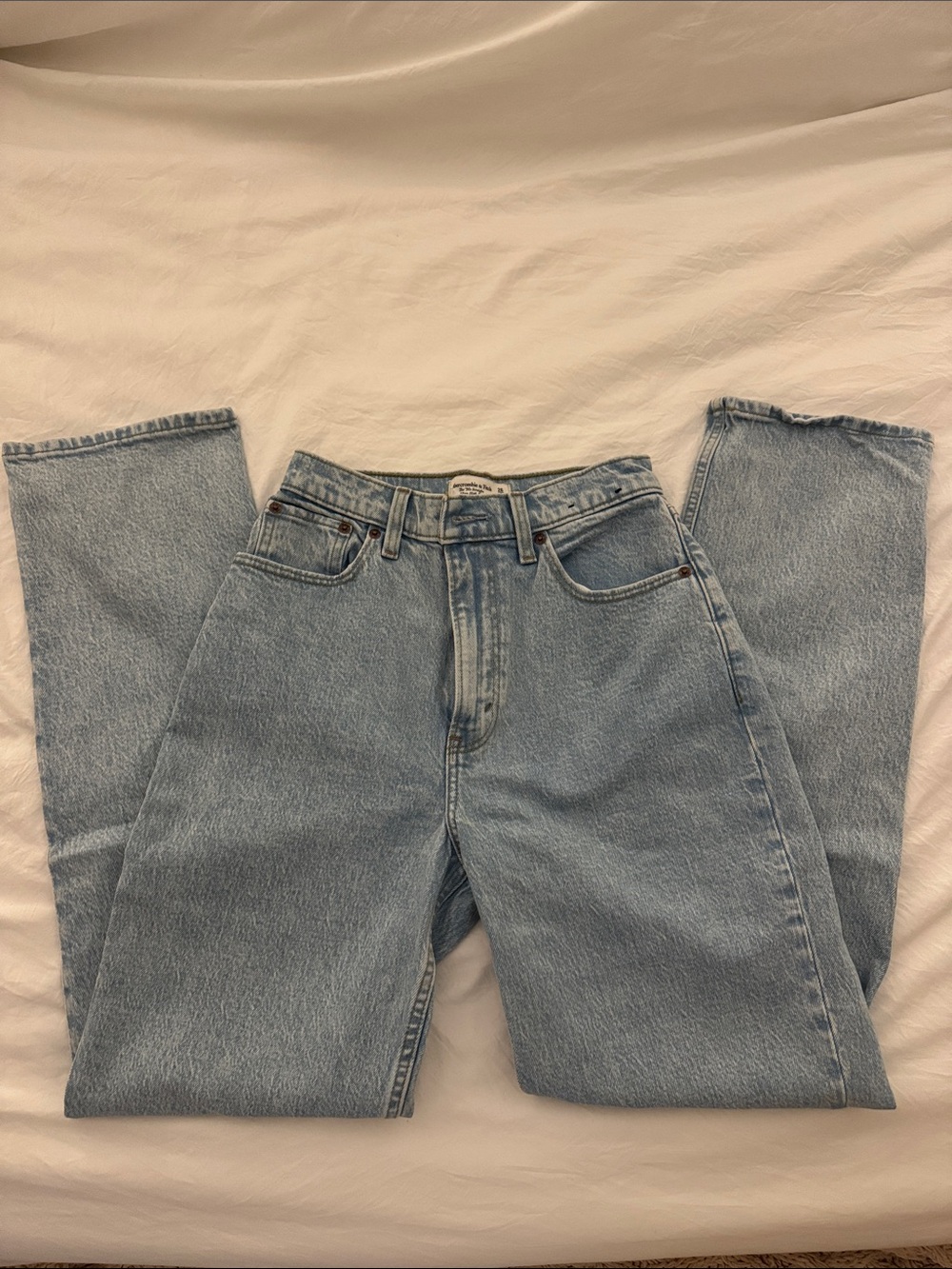 Abercrombie & Fitch Light Wash Curve Love Ultra High Rise 90s Straight Leg Jeans